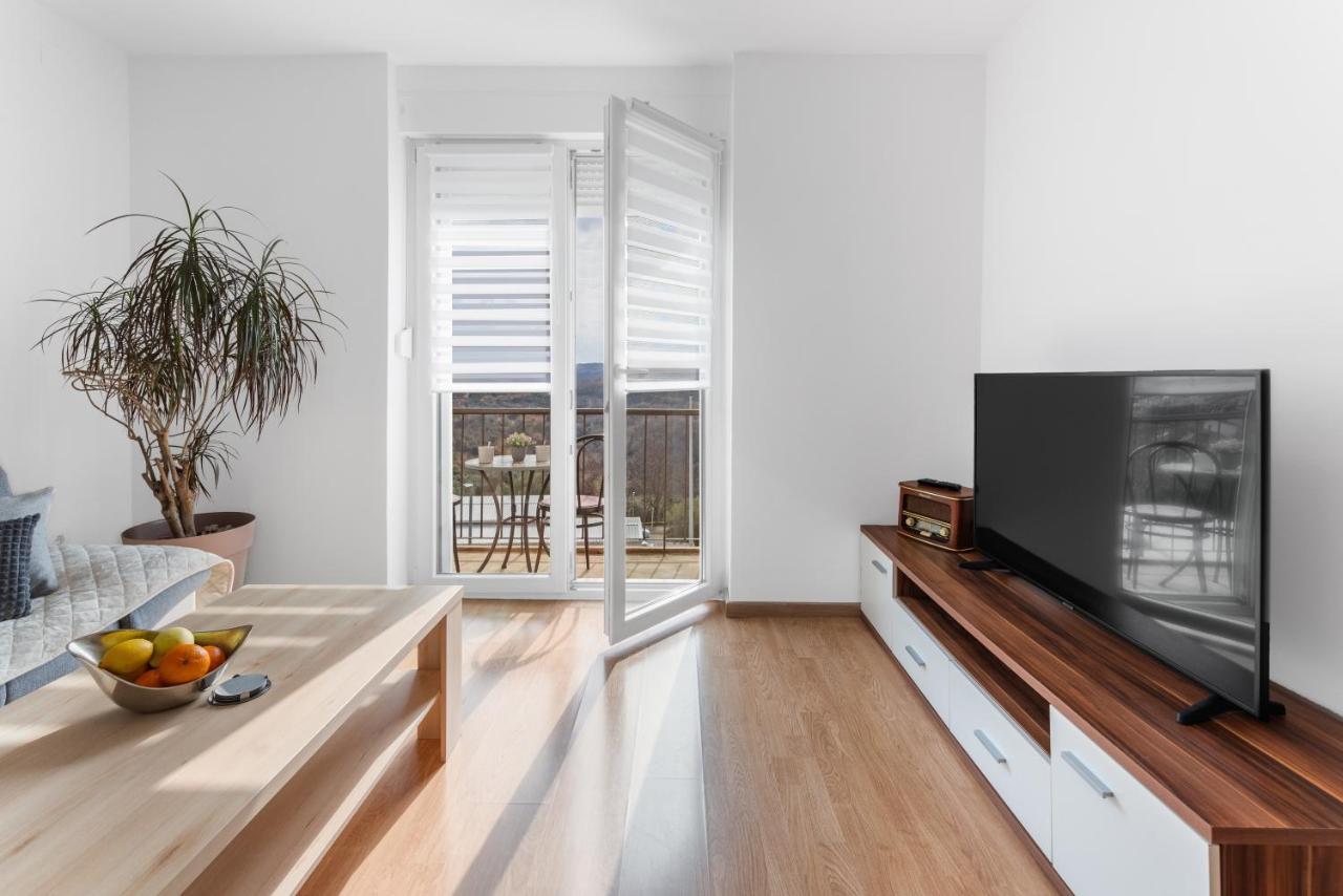 Apartment Mdm Buje Luaran gambar